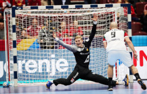 Fyllir Viktor Gísli skarð Nielsen?