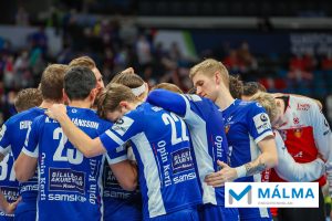 Myndasyrpa: Íslendingar utan vallar sem innan