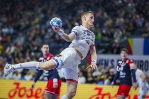 Þrjú af fjórum liðum Íslendinga standa vel að vígi