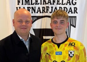 Efnilegur markvörður skrifar undir samning við FH