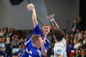 Ljóst hvaða 17 leikmenn spila í kvöld – Janus utan hóps